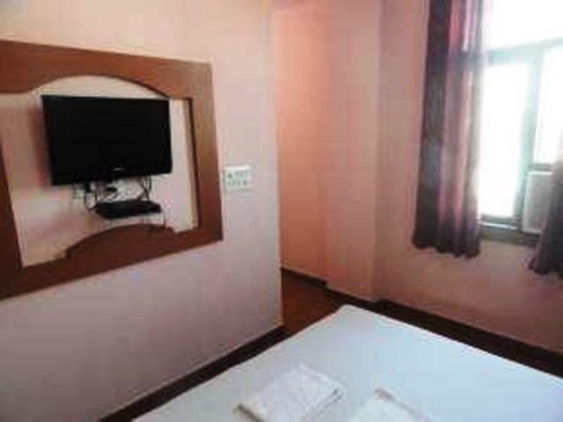 Hotel S B Inn Nueva Delhi Exterior foto