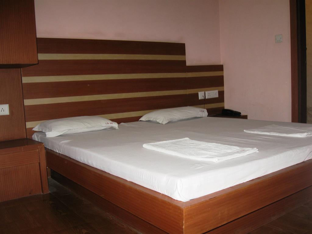 Hotel S B Inn Nueva Delhi Exterior foto